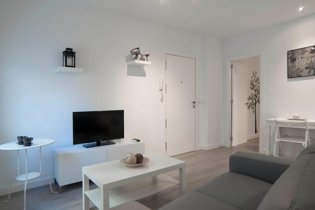 Moderno Apartamento En Plaza Merced Malaga Exterior photo