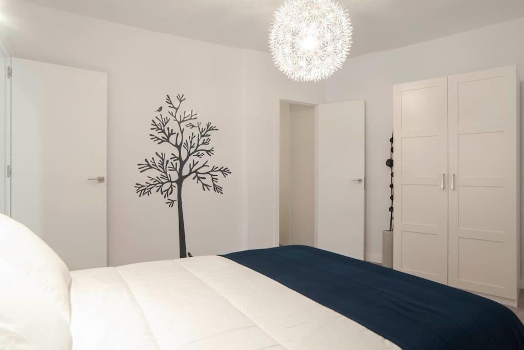Moderno Apartamento En Plaza Merced Malaga Exterior photo